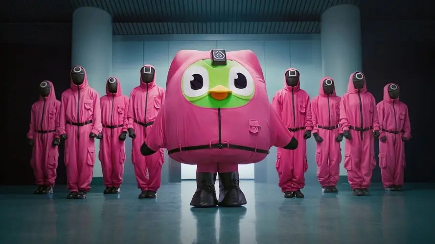 Duolingo's Tiktok strategy: Relevant collaborations.